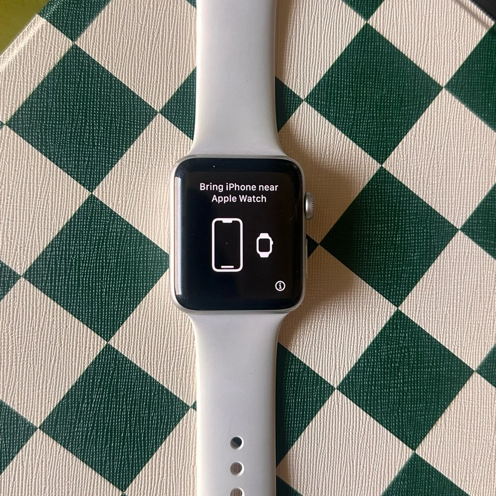 Apple Watch Series 3 42 mm with S/M band
